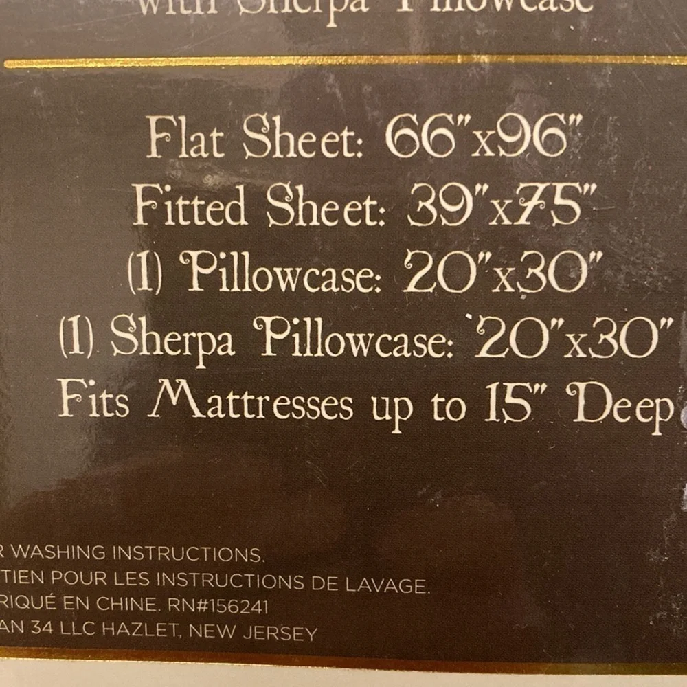 NEW EVERGREEN LANE TWIN CHRISTMAS WORDS SHEETS W/BONUS SHERPA PILLOWCASE